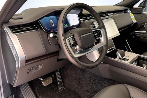 2025 Land Rover Range Rover P550e Autobiography