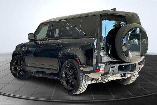 2026 Land Rover Defender 110 V8