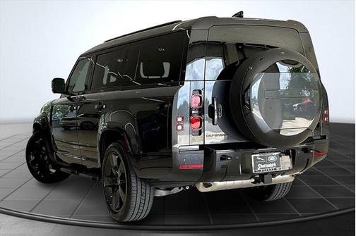2025 Land Rover Defender 130 P400 X-Dynamic SE