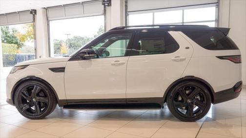 2025 Land Rover Discovery P360 Dynamic SE