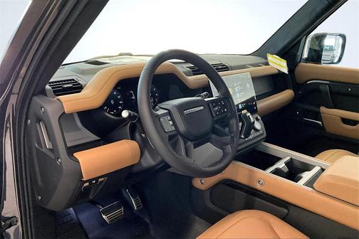 2026 Land Rover Defender V8