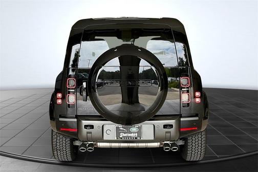 2025 Land Rover Defender 110 V8