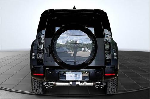 2025 Land Rover Defender V8