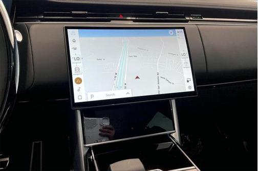 2025 Land Rover Range Rover P400 SE