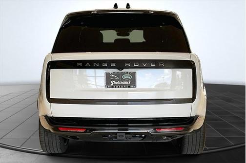 2025 Land Rover Range Rover P400 SE