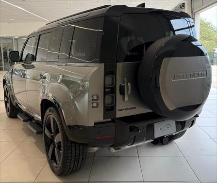 2025 Land Rover Defender 110 P400 X