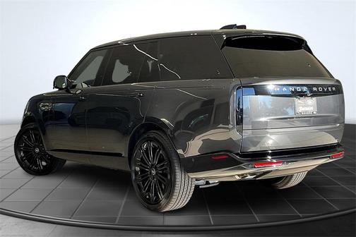 2025 Land Rover Range Rover P530 SE 7 Seat