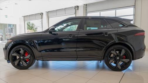 2025 Jaguar F-PACE SVR P550 AWD Automatic