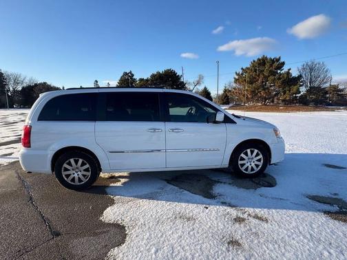 2015 Chrysler Town & Country Touring