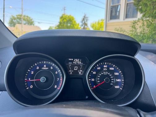 Black Noir Pearl 2011 Hyundai ELANTRA GLS