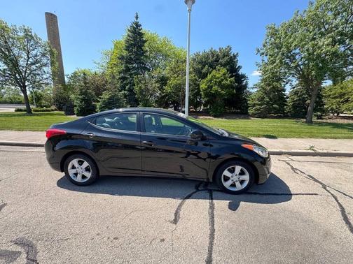 Black Noir Pearl 2011 Hyundai ELANTRA GLS