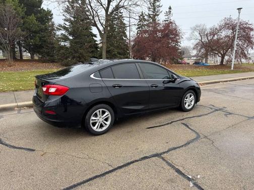 2016 Chevrolet Cruze LT Auto