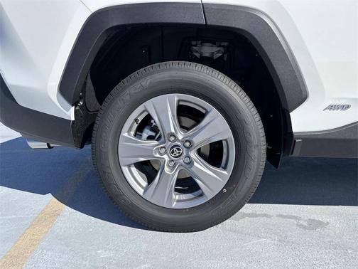 2025 Toyota RAV4 Hybrid LE