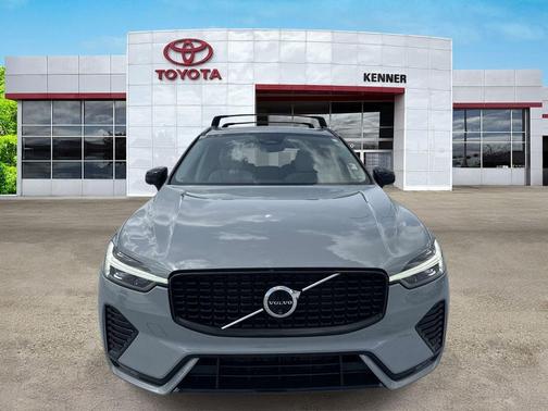 Vapour Grey Metallic 2024 Volvo XC60 B5 Plus Dark Theme