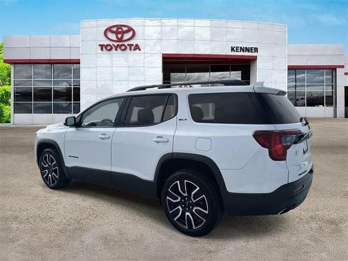 2021 GMC Acadia SLT
