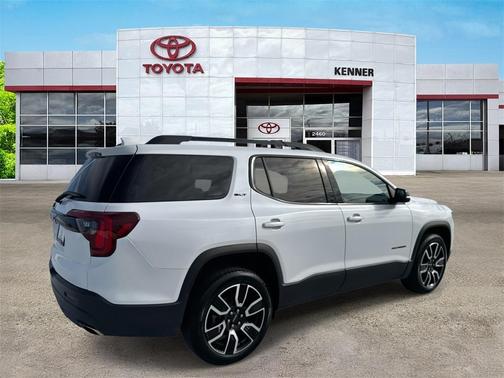 2021 GMC Acadia SLT