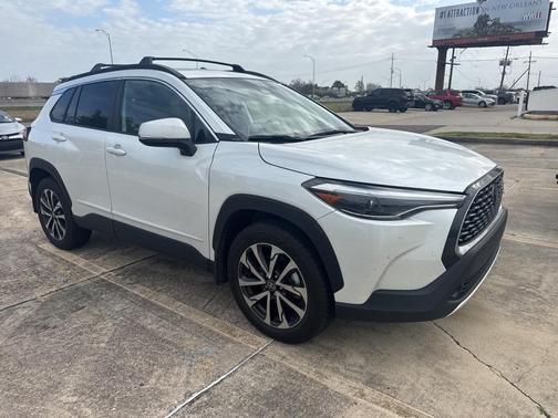 2024 Toyota Corolla Cross XLE