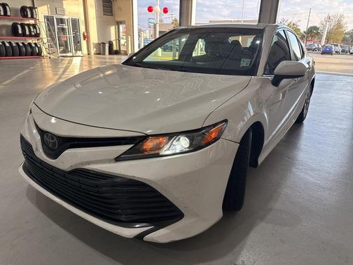 2018 Toyota Camry LE