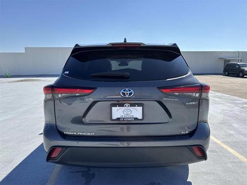 2023 Toyota Highlander Hybrid XLE
