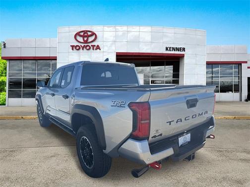 2025 Toyota Tacoma Hybrid TRD