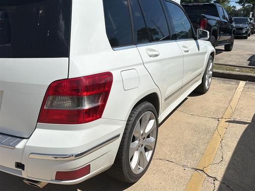 Arctic White 2011 Mercedes-Benz GLK-Class GLK 350