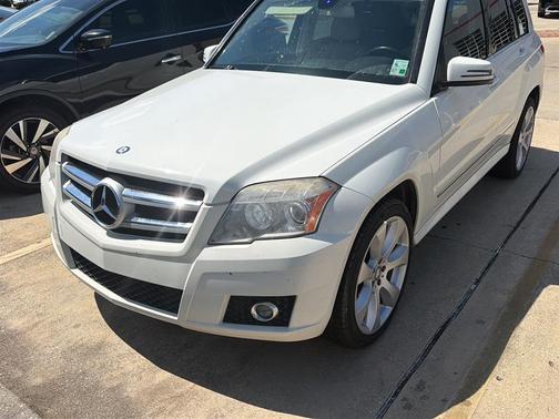 Arctic White 2011 Mercedes-Benz GLK-Class GLK 350