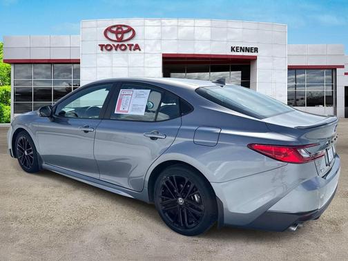 Metal 2025 Toyota Camry SE