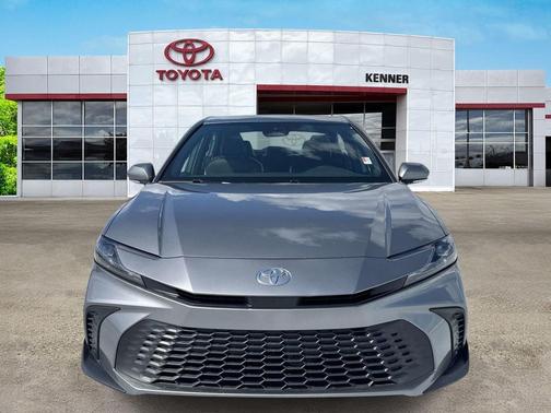 Metal 2025 Toyota Camry SE