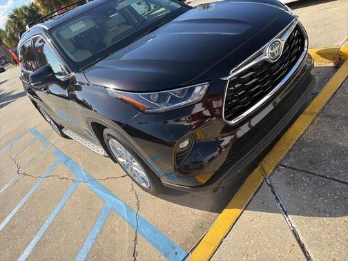 2022 Toyota Highlander Hybrid Limited