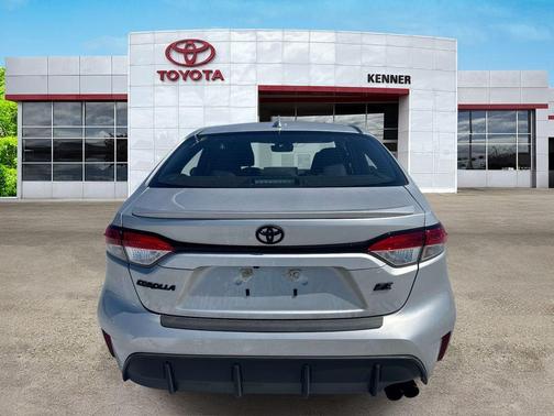 Classic Silver Metallic 2025 Toyota Corolla SE