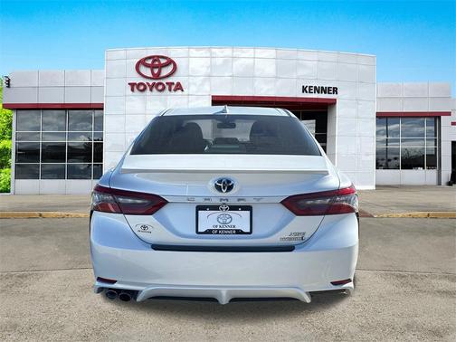 2023 Toyota Camry Hybrid XSE