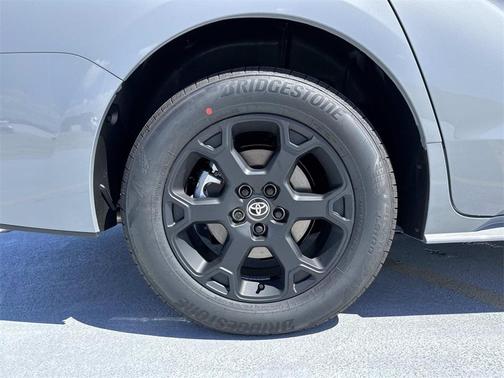 2025 Toyota Sienna Woodland Edition