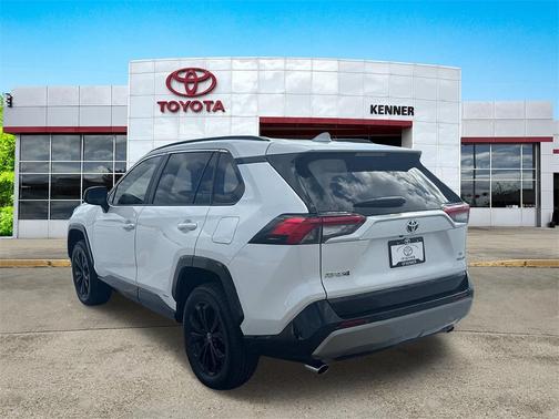 2023 Toyota RAV4 Hybrid SE
