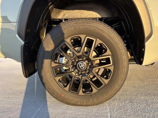 2026 Toyota Tundra Hybrid Limited