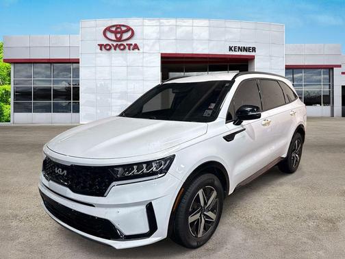 Glacial White Pearl 2023 Kia Sorento S