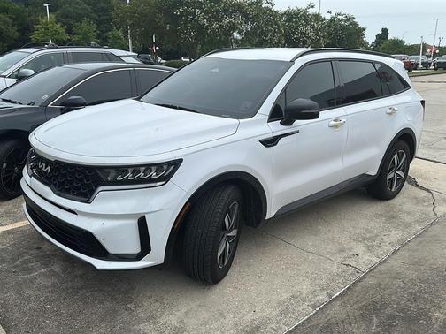 Glacial White Pearl 2023 Kia Sorento S