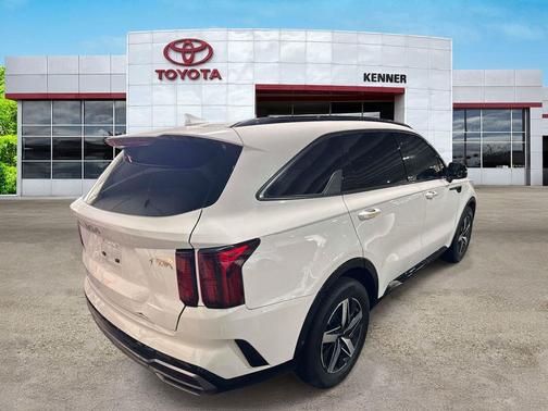 Glacial White Pearl 2023 Kia Sorento S