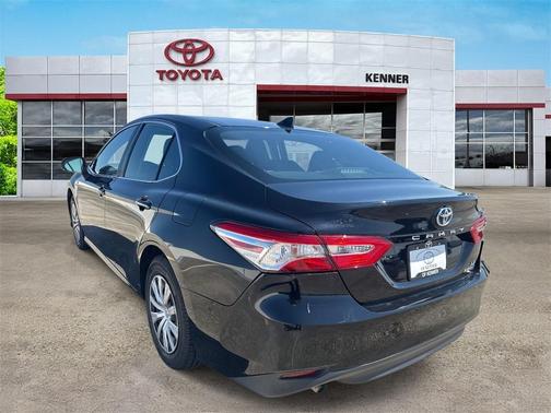 2020 Toyota Camry Hybrid LE