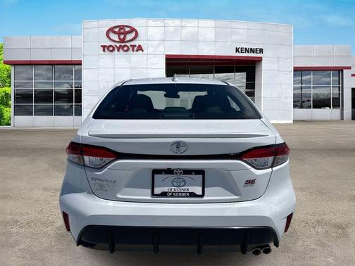 Ice Cap 2026 Toyota Corolla SE