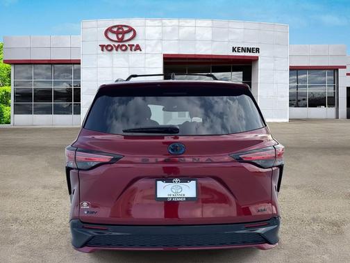 2025 Toyota Sienna XSE 7 Passenger