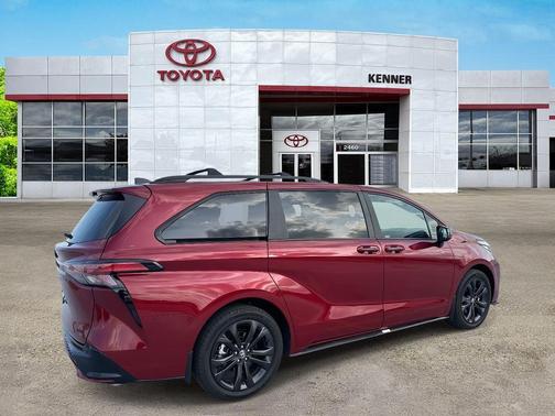 2025 Toyota Sienna XSE 7 Passenger