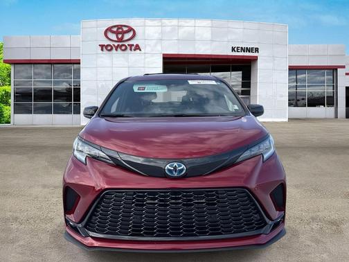 2025 Toyota Sienna XSE 7 Passenger