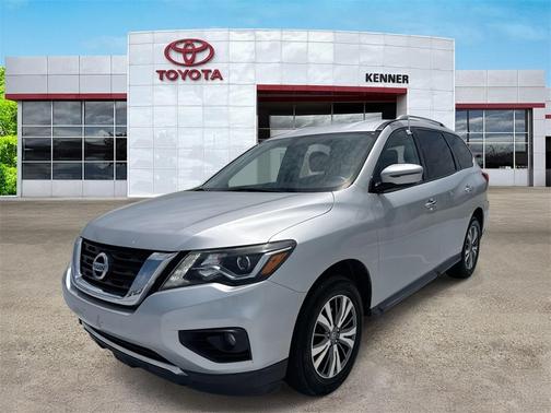 2020 Nissan Pathfinder SV