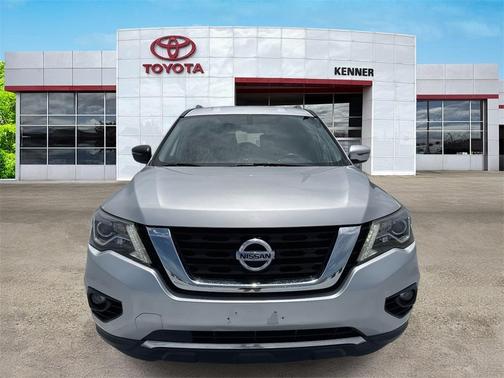 2020 Nissan Pathfinder SV