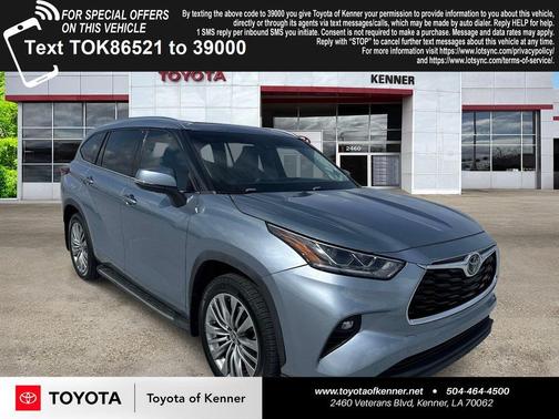 Moon Dust 2022 Toyota Highlander Limited