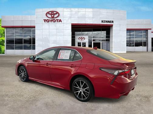 2024 Toyota Camry SE