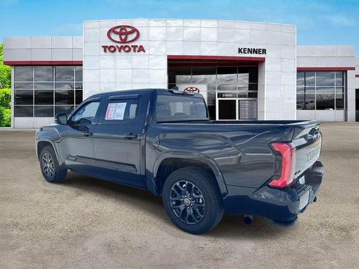 Midnight Black Metallic 2022 Toyota Tundra Platinum