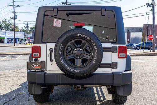 2017 Jeep Wrangler Unlimited Sport
