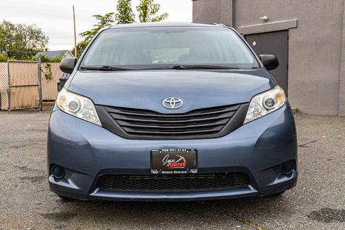 2017 Toyota Sienna SE