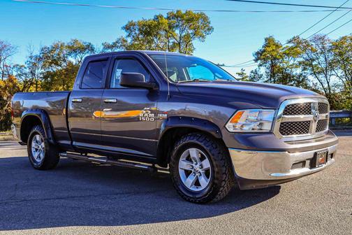 2016 RAM 1500 SLT